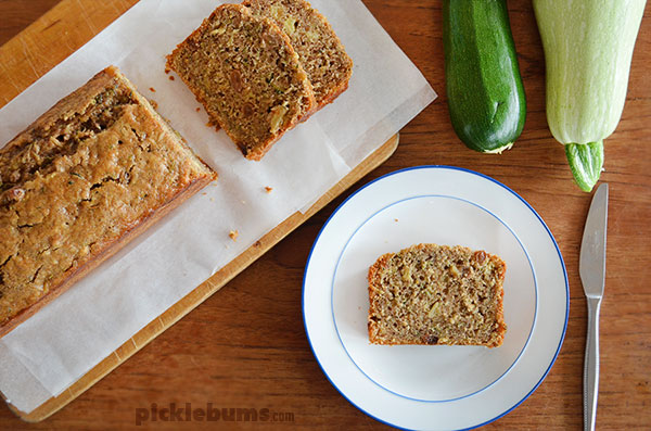 Zucchini and Pineapple Bread - an easy and delicious way to cook with zucchini 