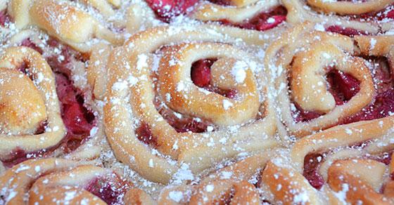 Apple and rhubarb scrolls