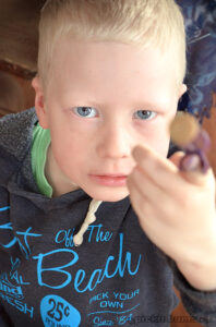 how to help children who hit