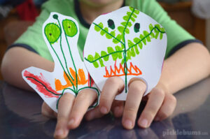 Finger leg puppets