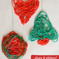 Make some gluey Christmas decoration - messy, but easy homemade decorations!