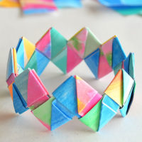 How to make this lovely folded paper bracelet.