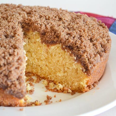Cinnamon Crunch Apple Cake - easy and delicious recipe