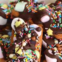 No-bake Rocky Road Cookie Bars - an easy sweet treat the kids can make!