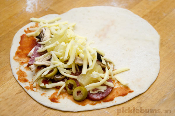 Homemade Pizza Pockets (Calzone) and easy. budget friendly, family meal