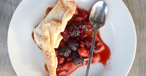 Super simple berry slab pie - an easy dessert to make for the family or for celebrations