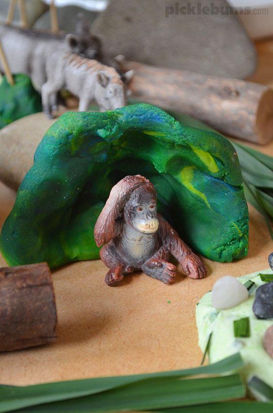 Jungle Play Dough - an easy invitiation to play which also makes a fabulous gift!