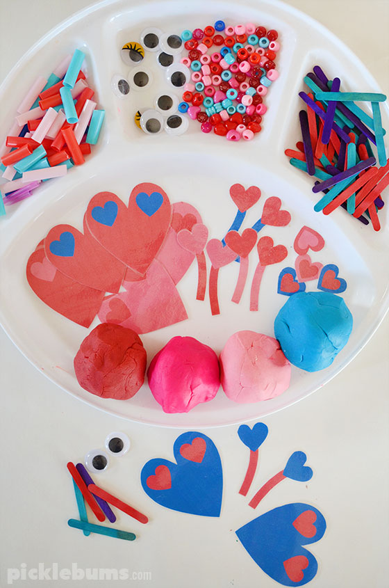Love bug play dough! Use these free printable play dough accessories to make cute love bugs! 