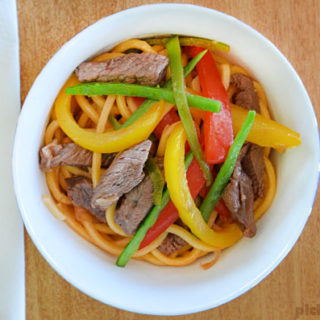 Easy Beef and Veggie Stir Fry - a family friendly dinner you can have on the table in 15 minutes
