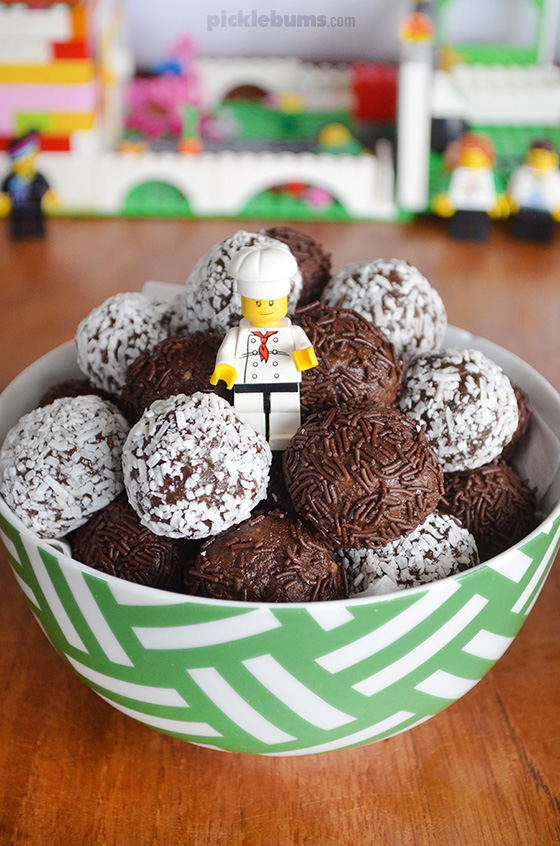Easy, no-cook, chocolate cookie balls in two flavours - choc mint and cherry ripe! 