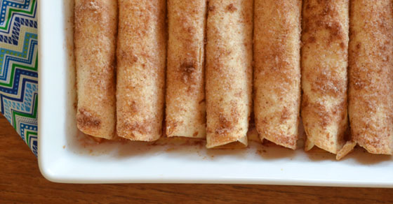 Apple and berry Taquitos - a delicious and easy sweet treat that the kids can cook.