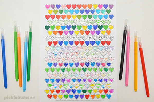 mini hearts colouring page